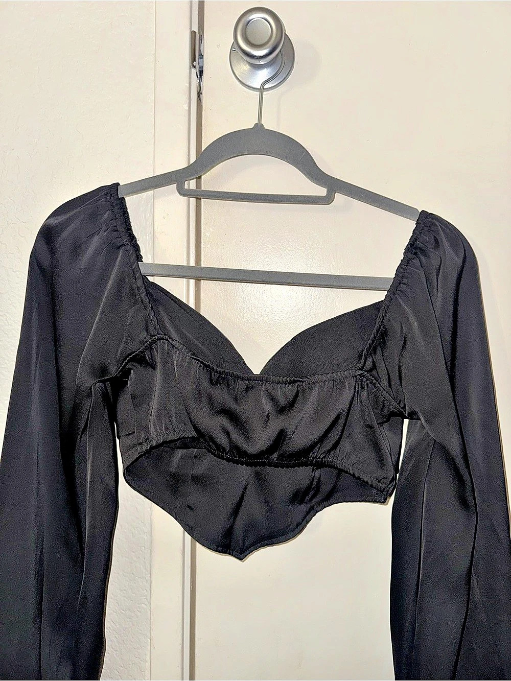 Black Long Sleeve Crop Top Like New